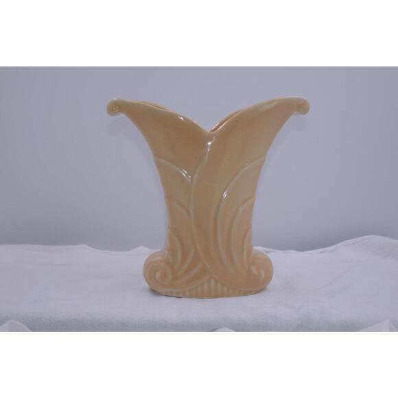 Vintage Art Deco Era Pottery Vase – Elegant Peach Color Ceramic Vase